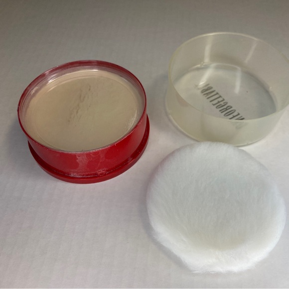 Revlon Unforgettable dusting powder - Picture 5 of 5